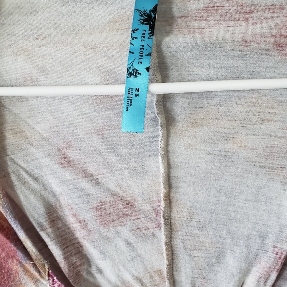 Free People brand adorable boho top! Size M - Picture 2 of 3